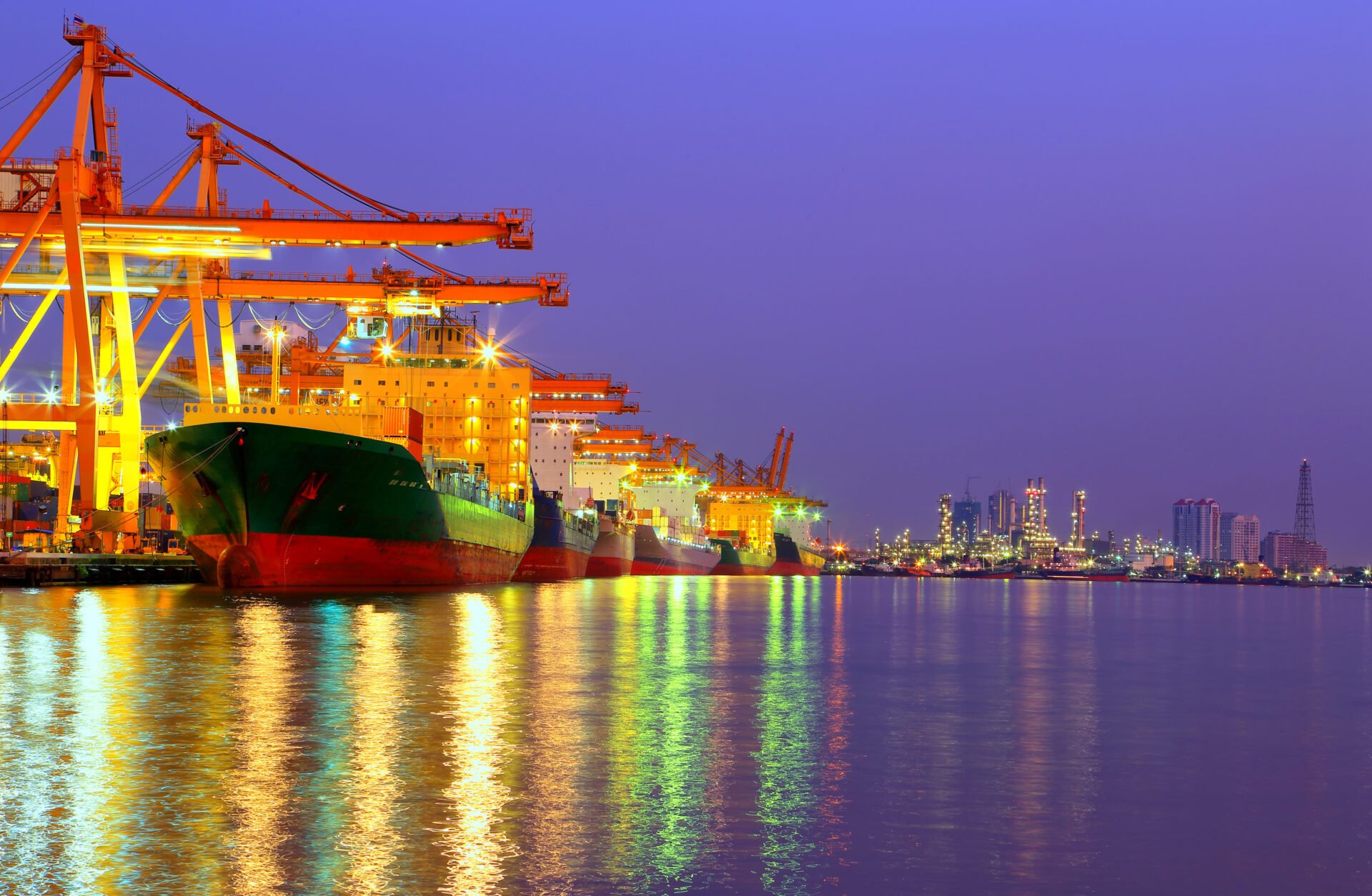 CARGO_shutterstock_125056886 Marine Cargo Insurance and Reinsurance